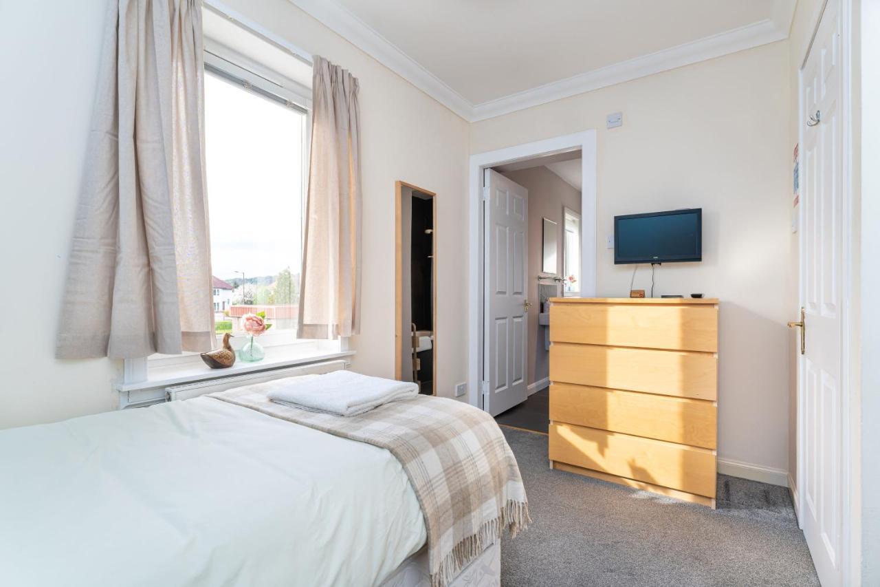 NEW Four Bedroom House - all rooms ensuite Stirling Buitenkant foto